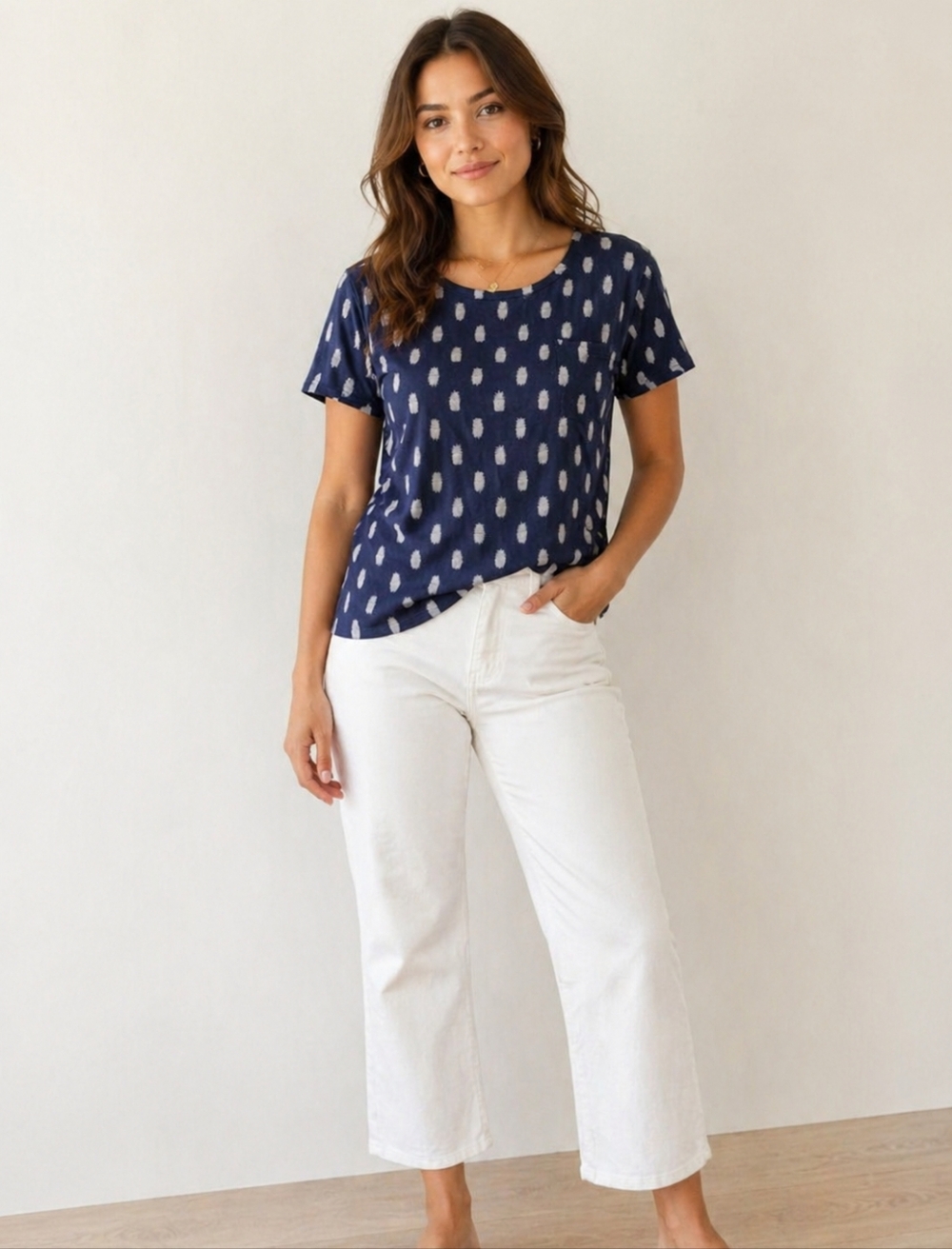 Croft & Barrow Navy Pineapple Print Top Size Large Lightweight Casual Tee